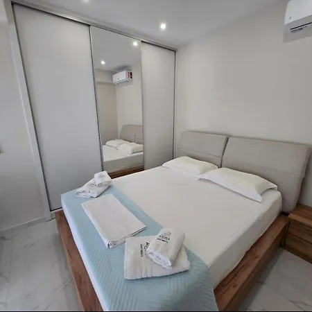 Agora Luxury Maisonette Apartamento *
