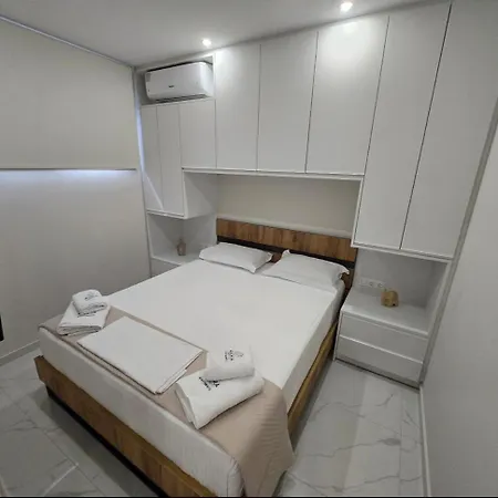 Agora Luxury Maisonette Apartamento *